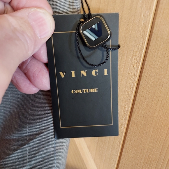 VINCI Italiana Collezione Men's Gray W/ white Pin Striped Squares, Pleated Pants - Picture 5 of 12